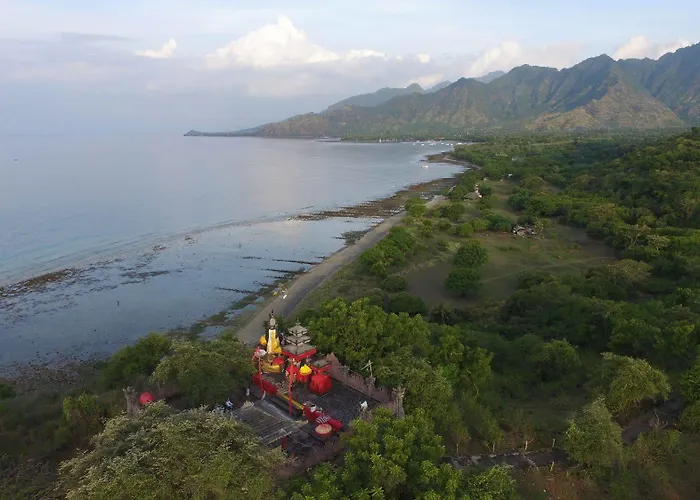 Sunia Loka & Dive Center 3* ペムテラン